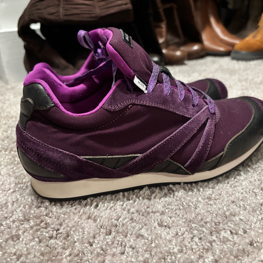 LAST CHANCE Balenciaga Women's Dark Purple leather and suede Sneakers - Picture 3 of 10